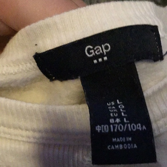 GAP gently used sweatshirt - Picture 3 of 3